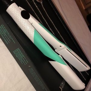 Paul Mitchell straightener